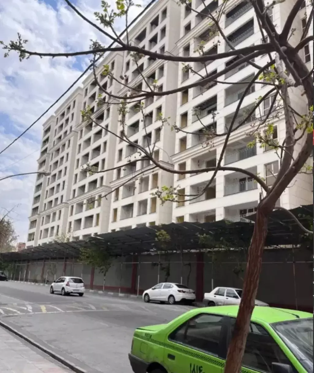 25 عدد سهام‌ نگین پیروزی