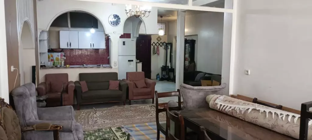 90متر، دوخواب، حیاط دار