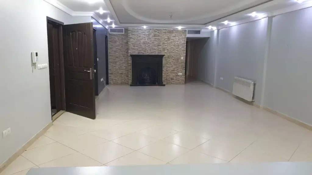 130 متر تکواحدی (خیابان باباطاهر ) - تصویر 3