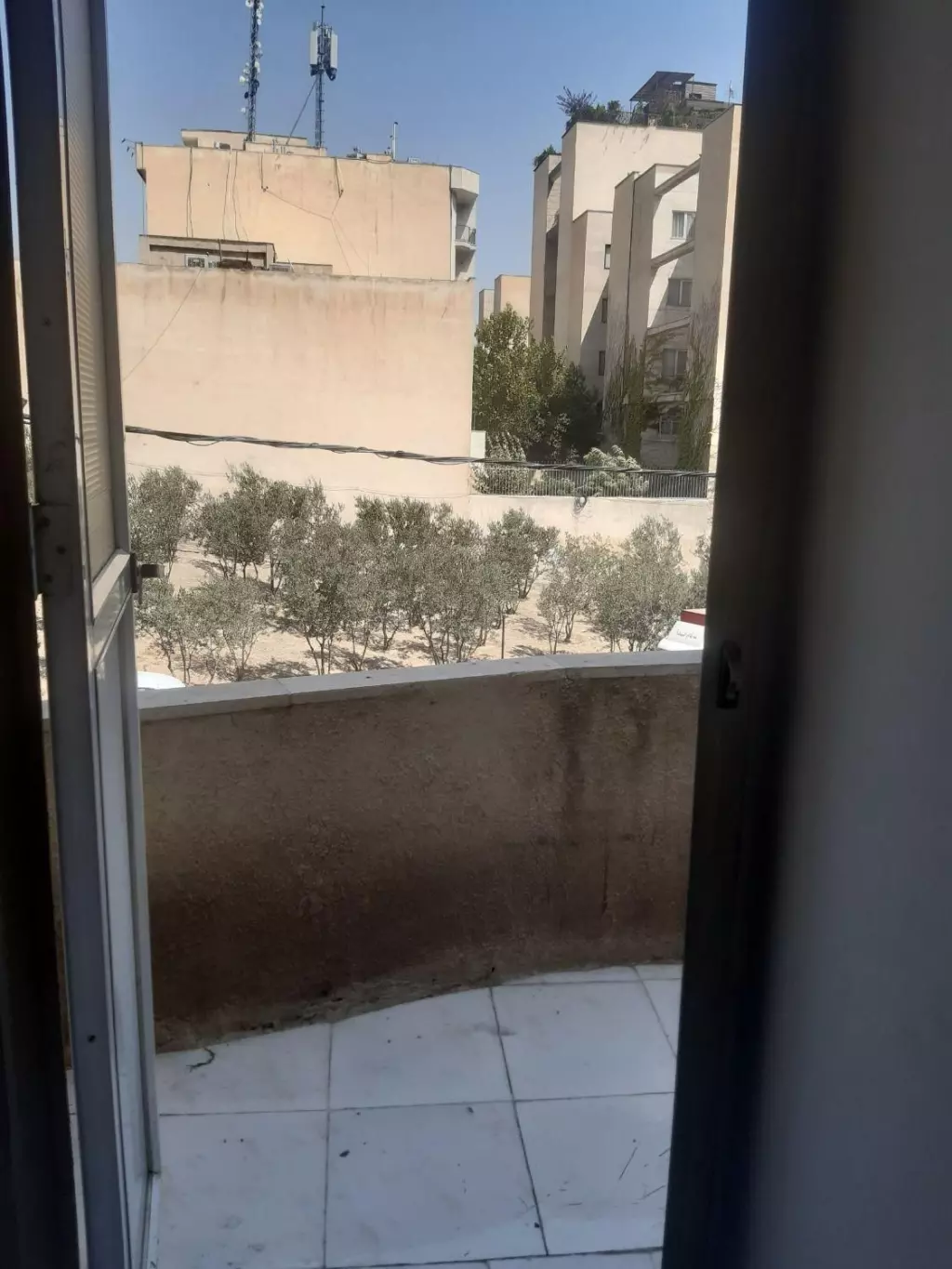 مبله شیخ بهایی یک خواب روزانه ماهانه - تصویر 2