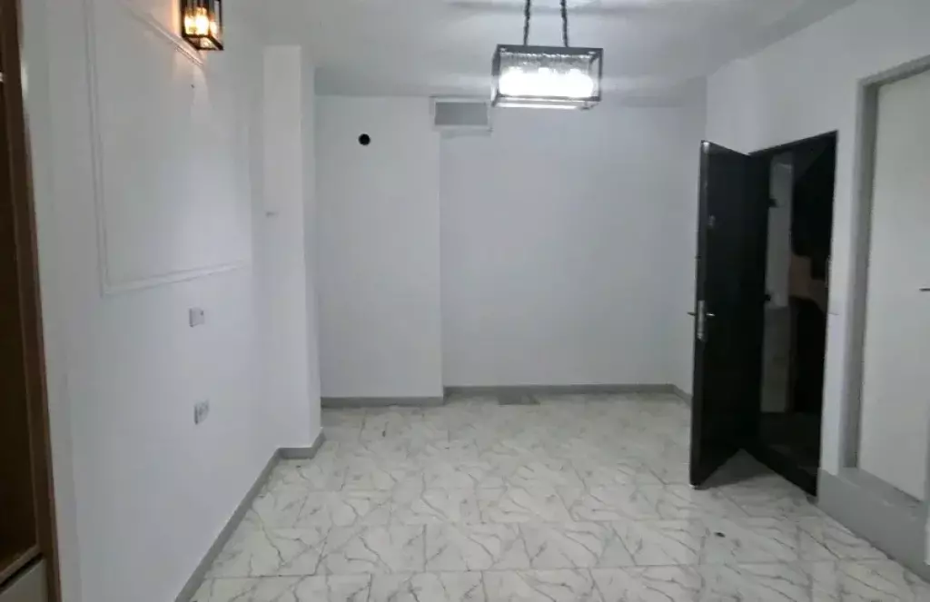 واحد 53 متری تخلیه