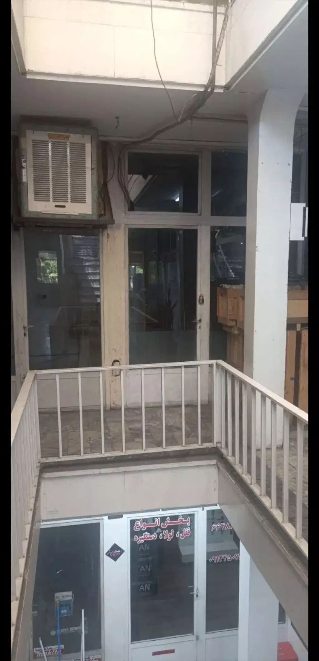 مغازه 18 متر/ میدان حسن آباد / پاساژ شُرکا - تصویر 2