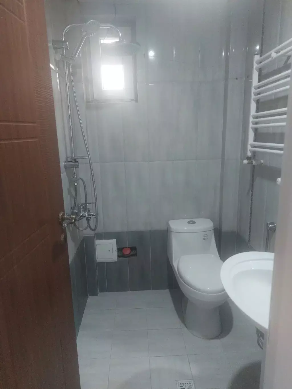 یک واحد 74متری 2خواب فول امکانات 8سال - تصویر 2