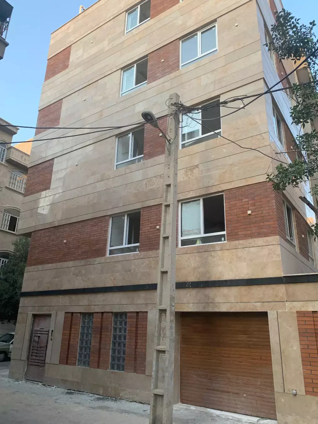 نورگیر سه نبش با پارکینگ باکس - تصویر 2