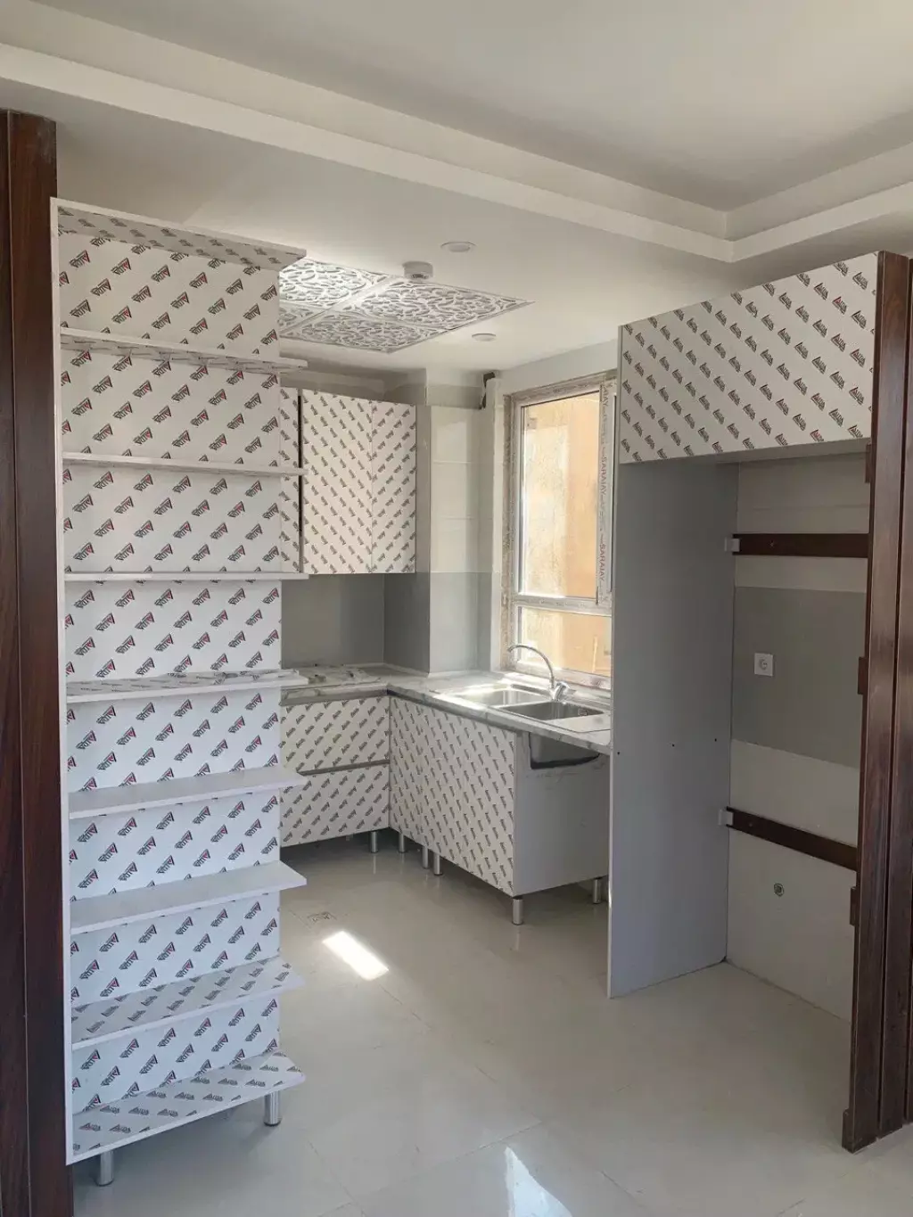 نورگیر سه نبش با پارکینگ باکس - تصویر 3