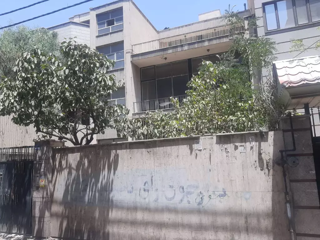 172 متر بر 8 جنوبی بلوار ابوذر با جواز 5 طبقه