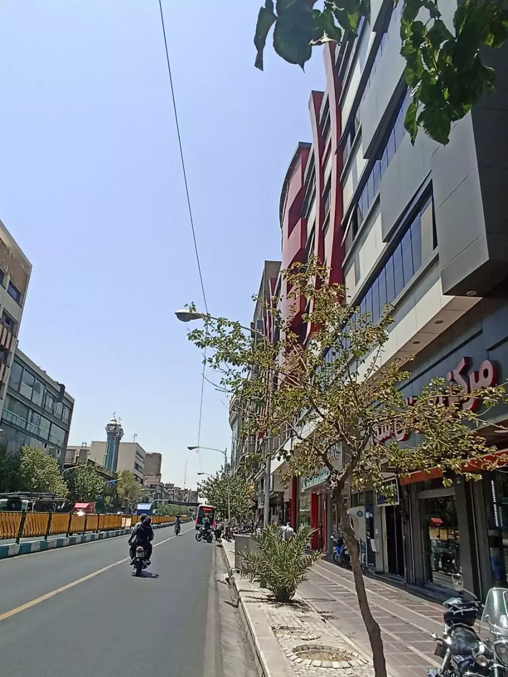 جمهوری 83 متر فلت با امکانات کامل - تصویر 2