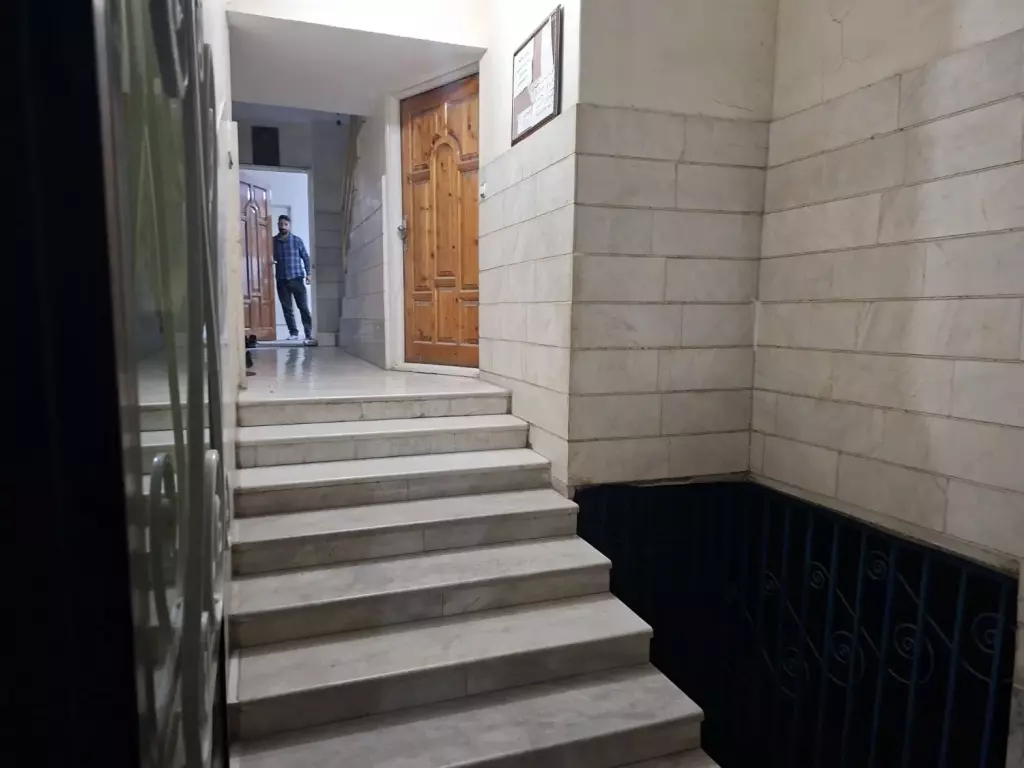 50 متری  طبقه اول