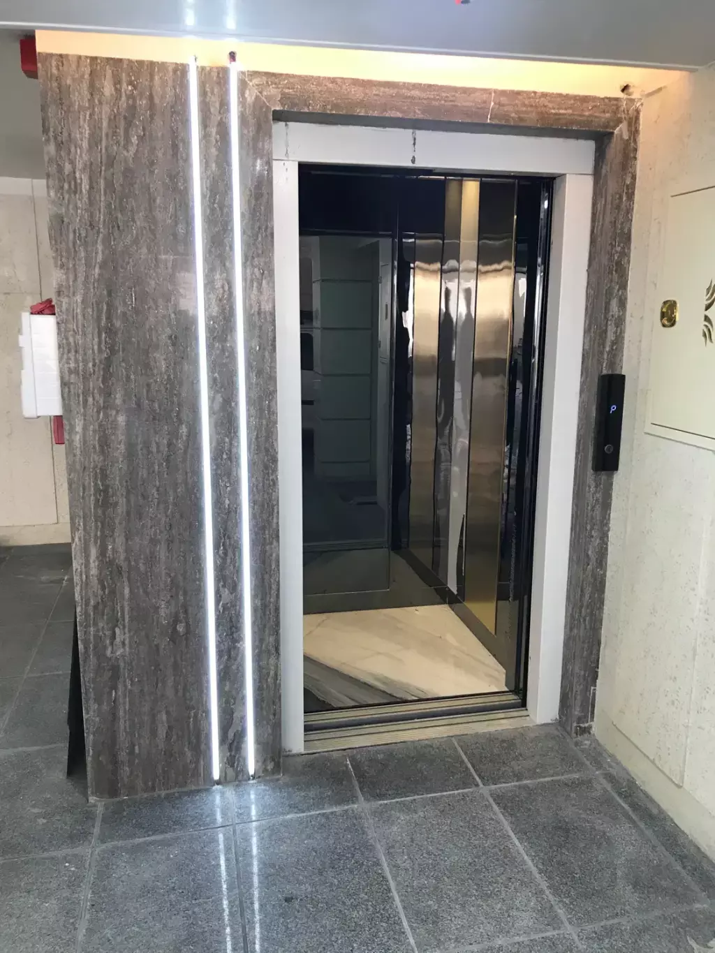 کیانشهرفروش آپارتمان نوساز137متر تکواحد ط2 دوخواب - تصویر 9
