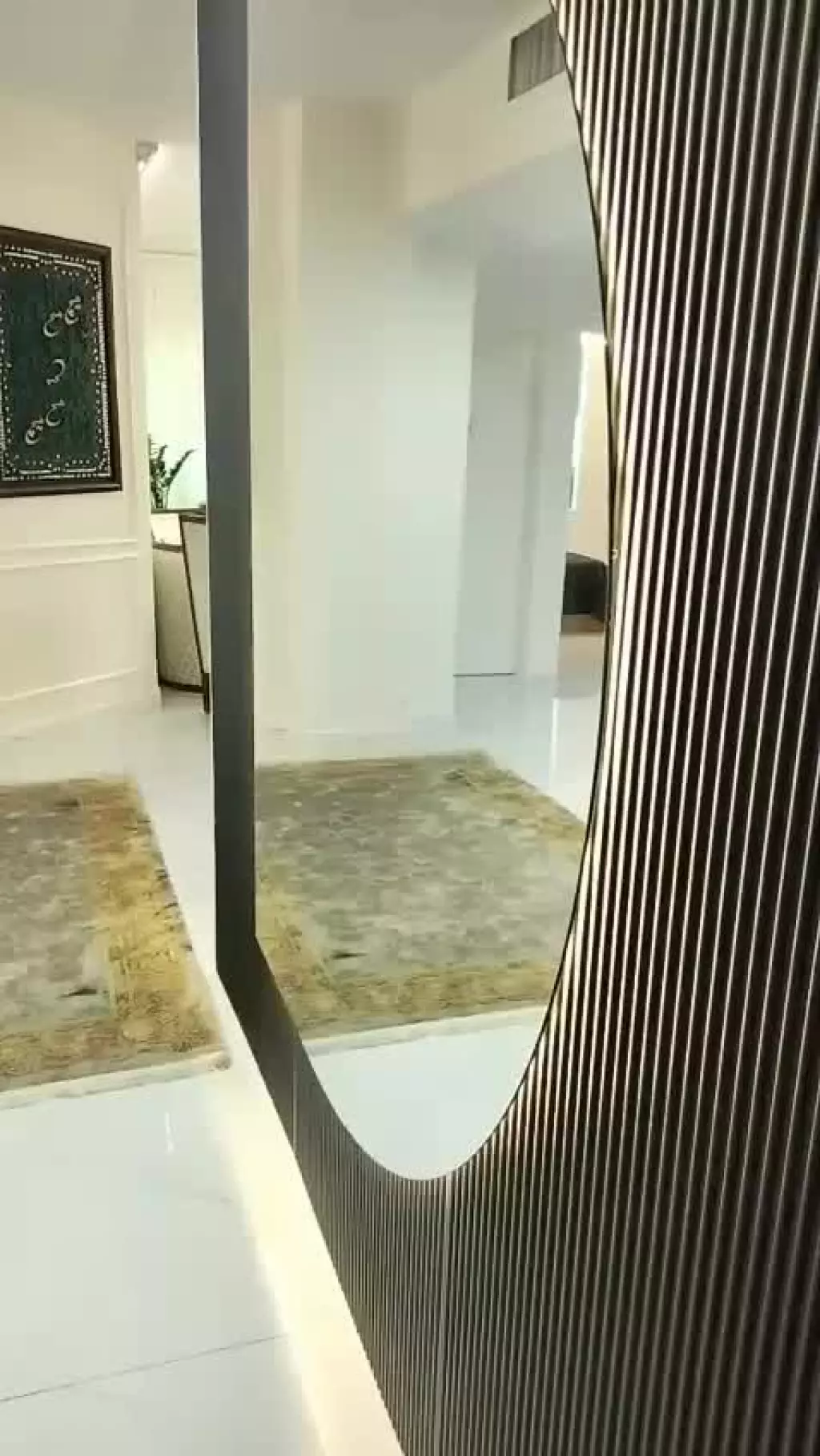 آپارتمان خیابان شقایق سه خوابه با دو پارکینگ سندی