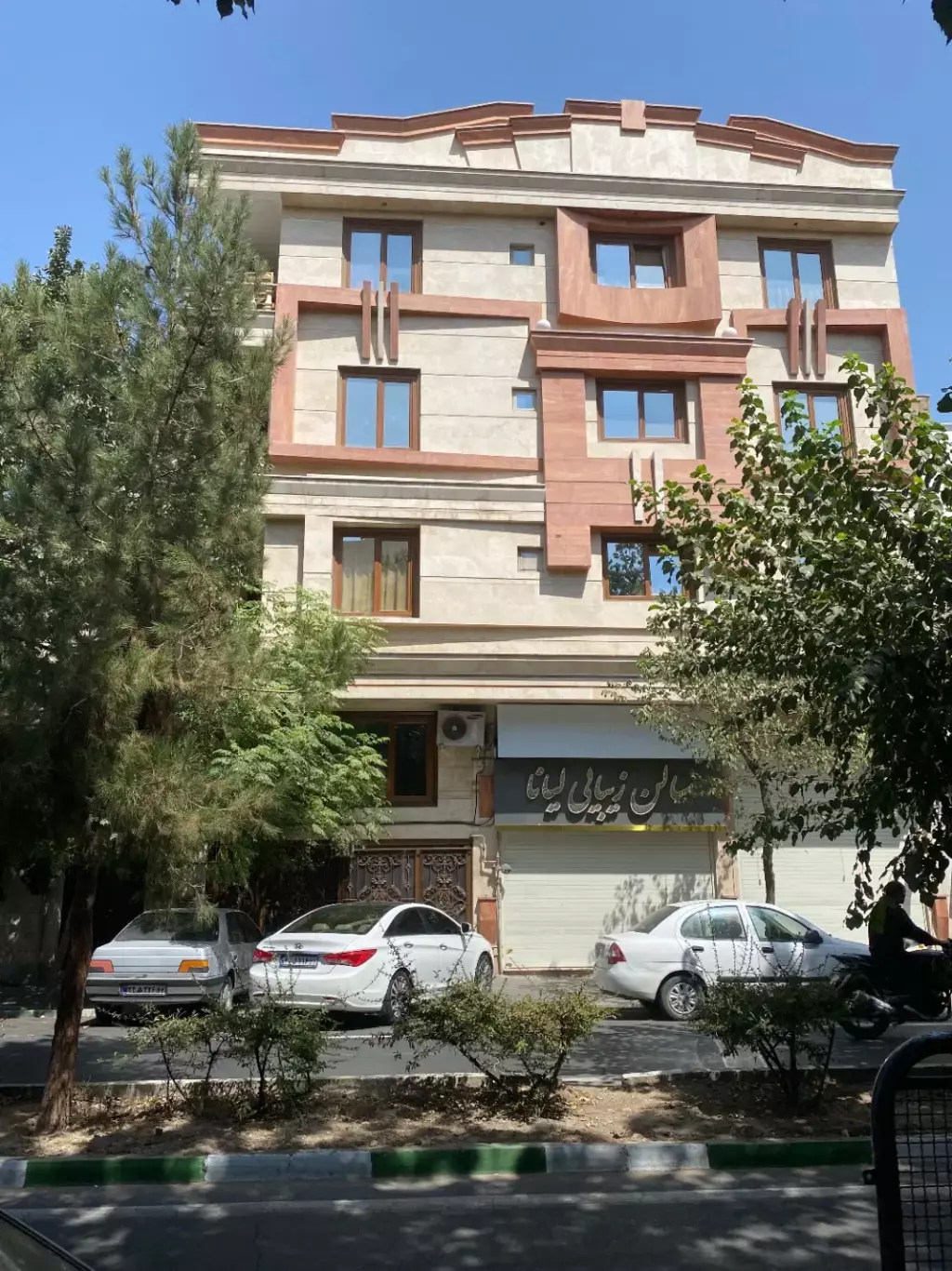 32متر کف + 16،متر بالکن در بلوار نیکنام غربی - تصویر 3