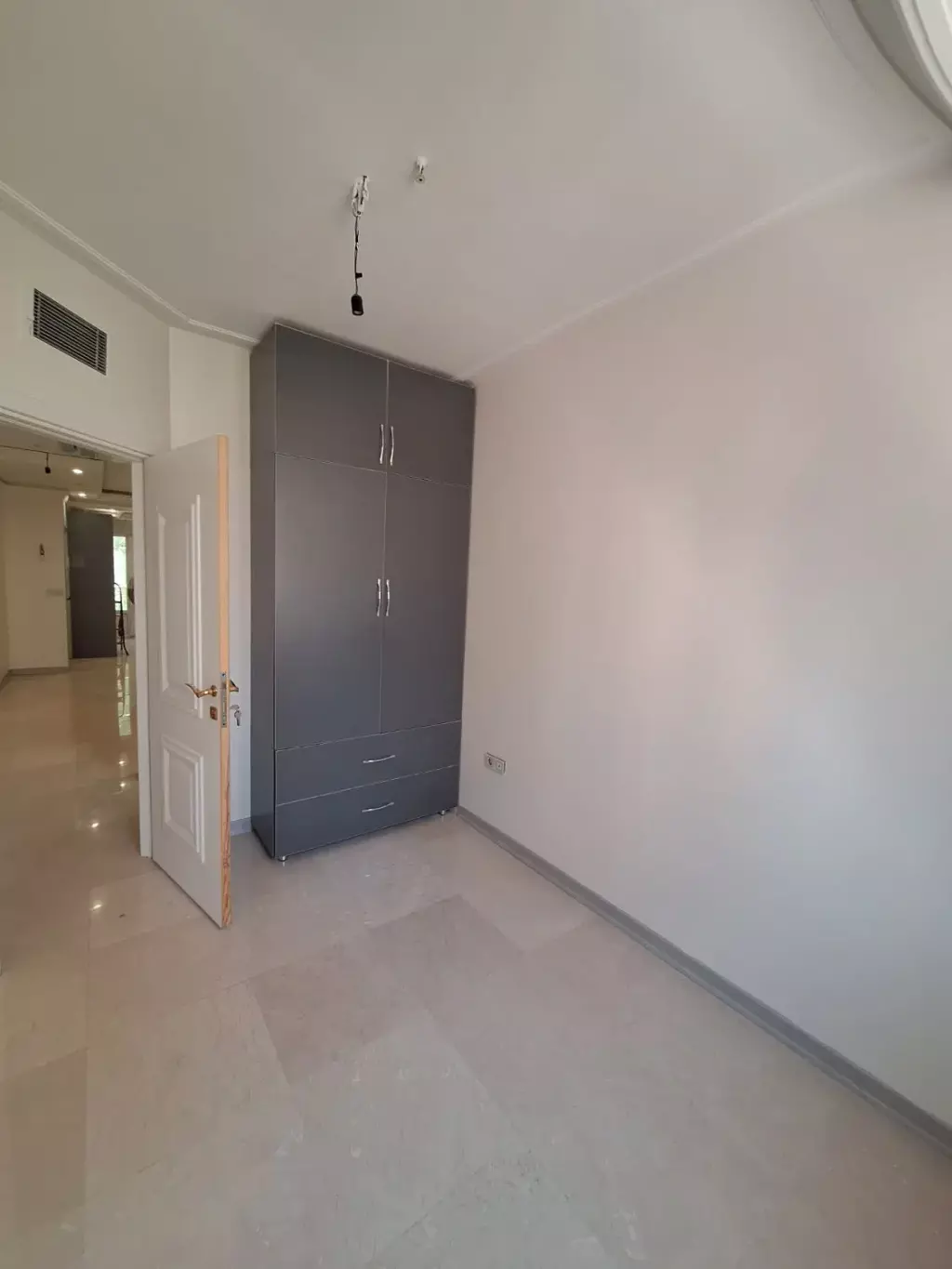 58 متر نارمک 2 خواب فول امکانات - تصویر 9