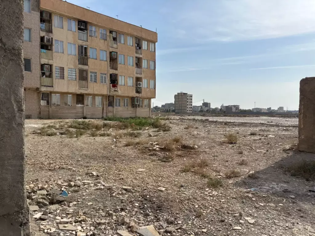 زمین رباط کریم