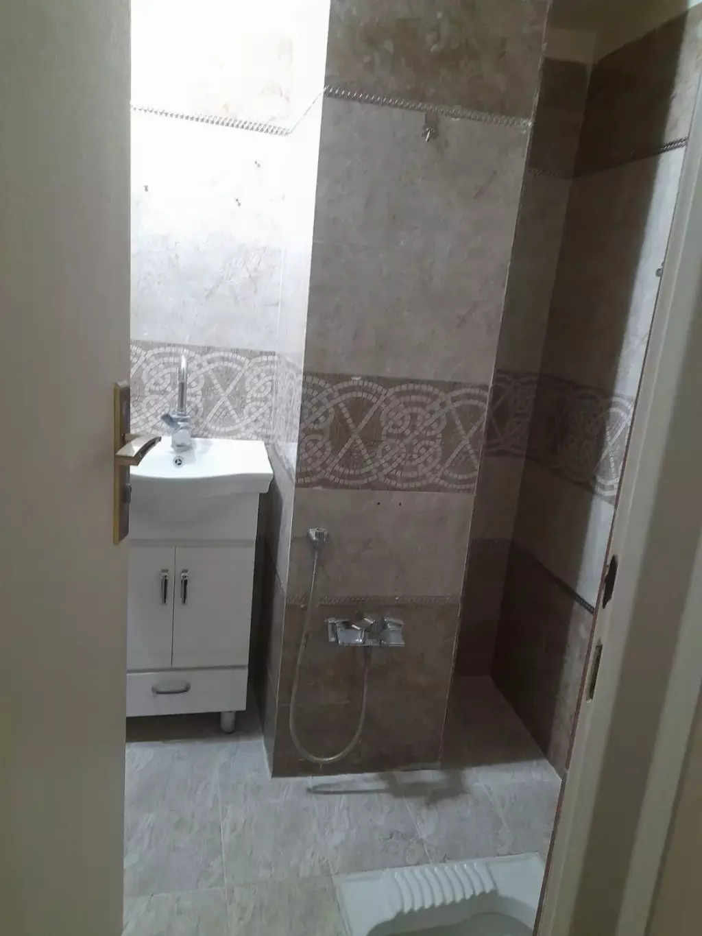 آپارتمان نوساز 150 متری سه خوابه فول امکانات. - تصویر 12