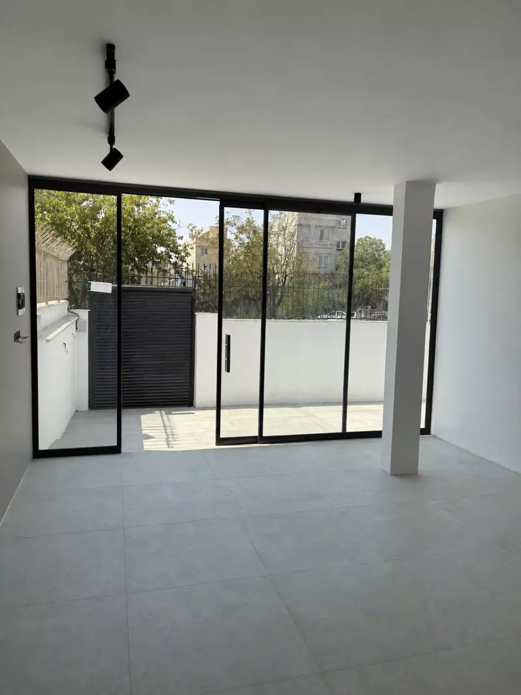 اجاره مغازه بر خیابان اصلی