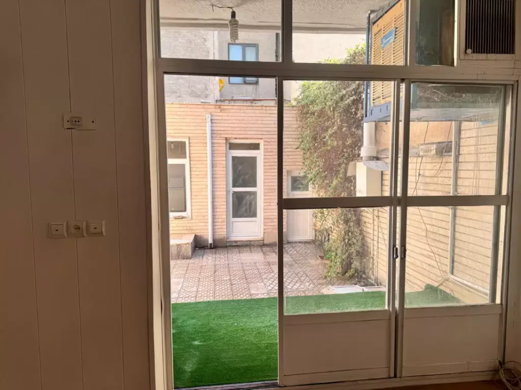 ملک دربستی دو طبقه و نیم - تصویر 2