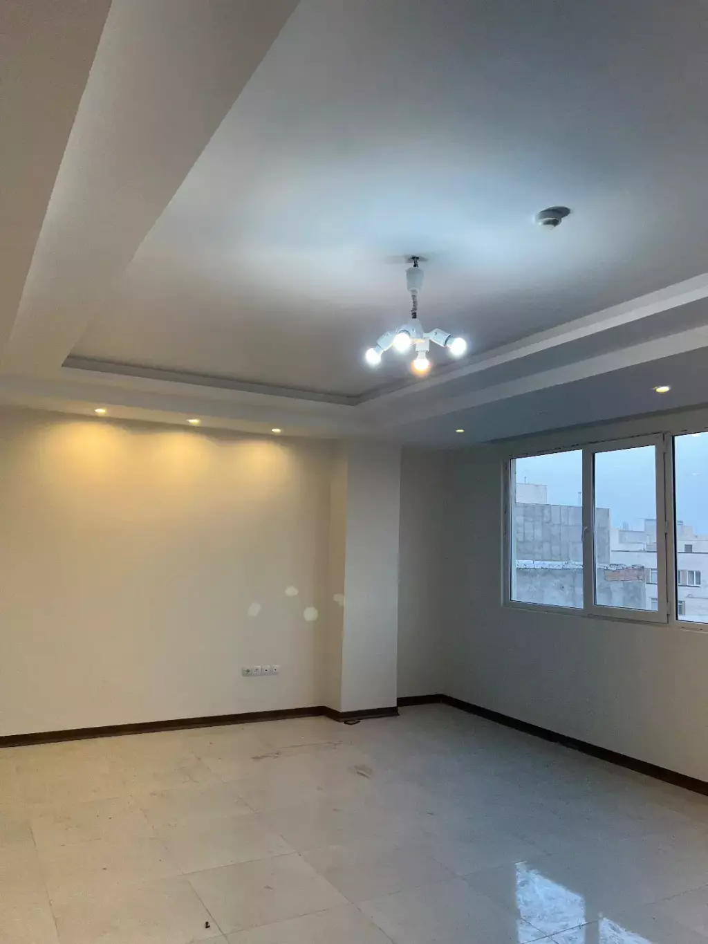 تکواحدی120متر3خواب پارکینگدار نوسازکلید نخورده - تصویر 2