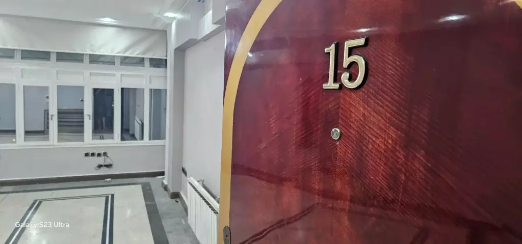 واحد85 متری اداری و مسکونی دفتر کار