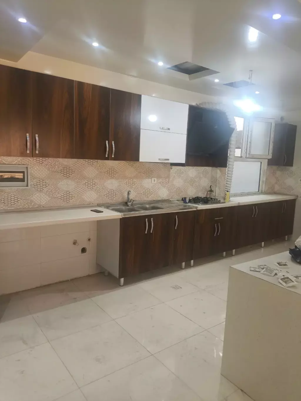 فروش آپارتمان در خ خلیج خ نمک گلها