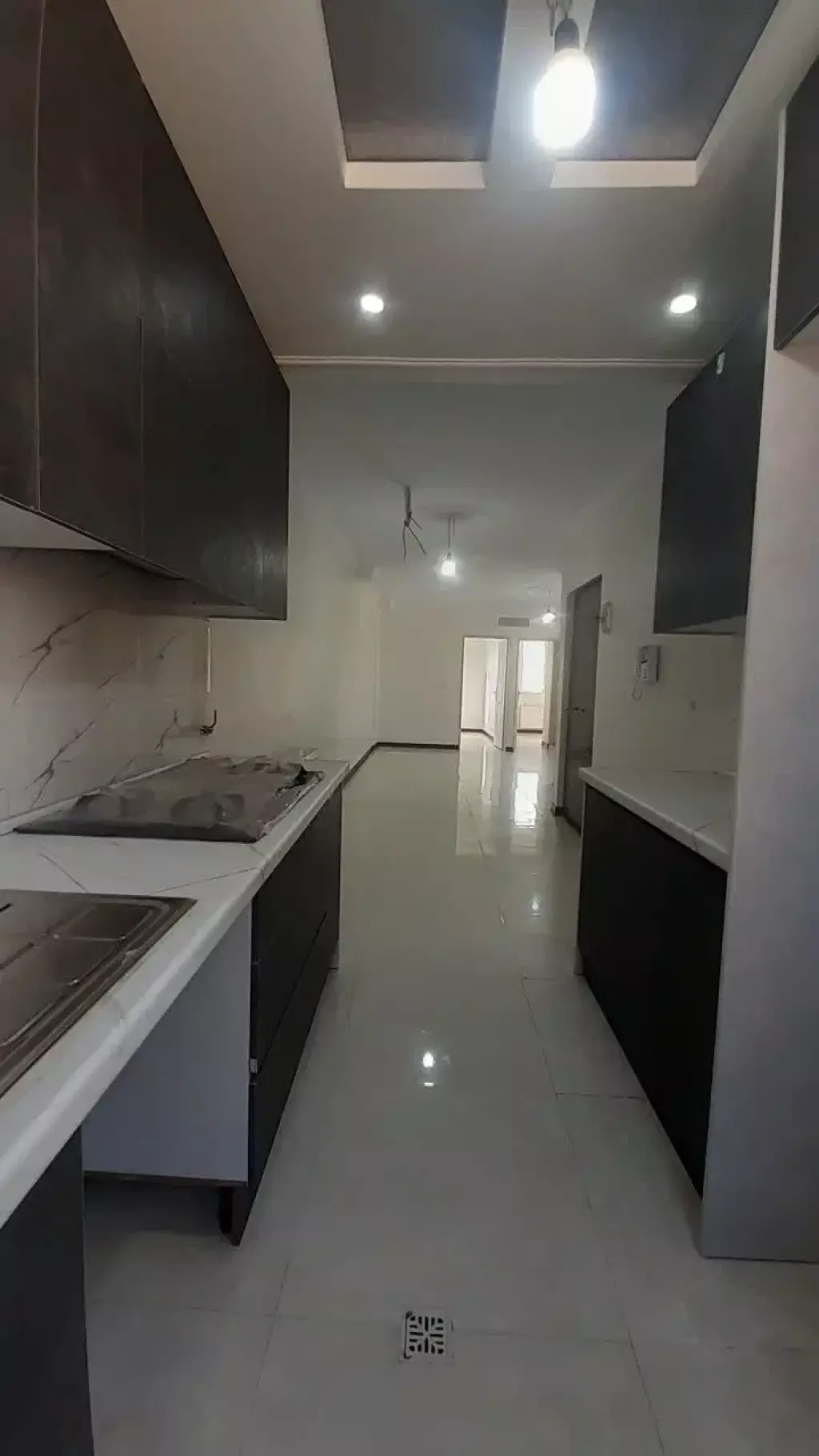 80 متر تک واحدی 2 خوابه ط4  فول امکانات 2 سال ساخت - تصویر 4
