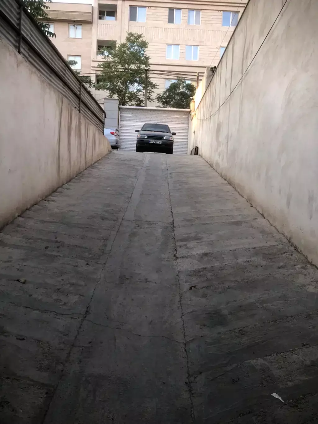 200 متر پارکینگ 160 متر حیاط جمعا 360 افسریه - تصویر 3