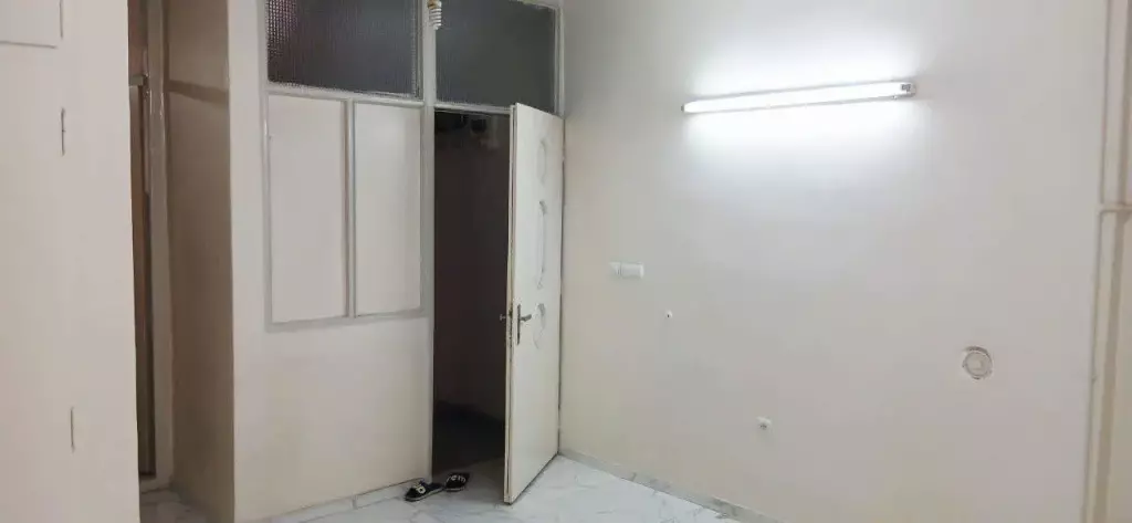 خانه ایی در دو طبقه و یک زیر زمین قابل سکونت - تصویر 3
