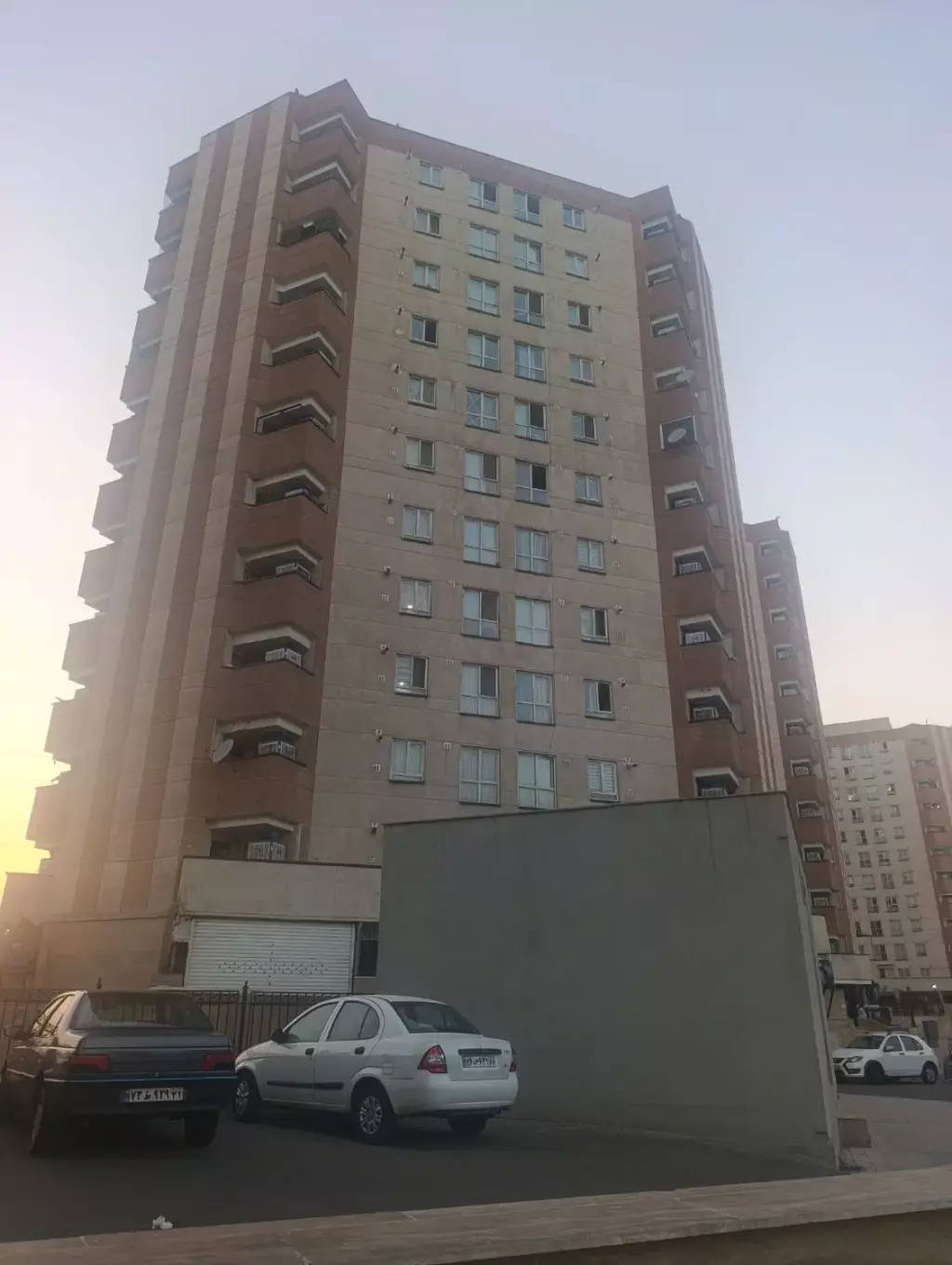 85متری املاک پارسیان - تصویر 2