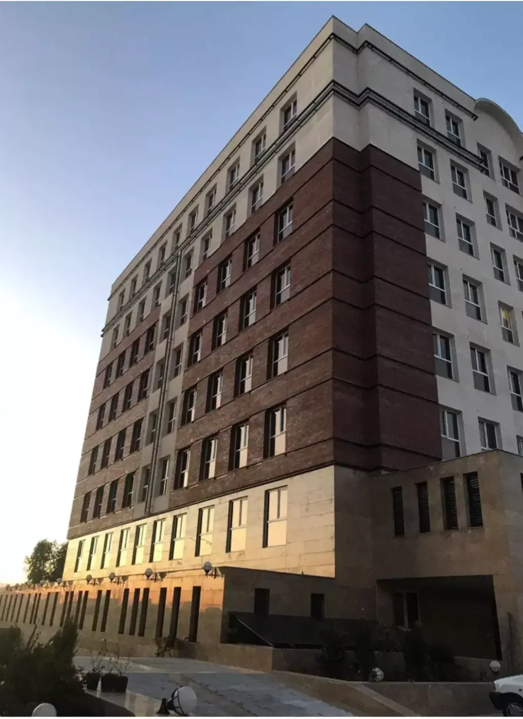 سوئیت همکف شهرک مطهری