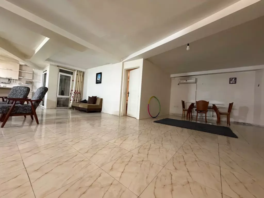 اجاره اپارتمان 160 متری با حیاط خلوت