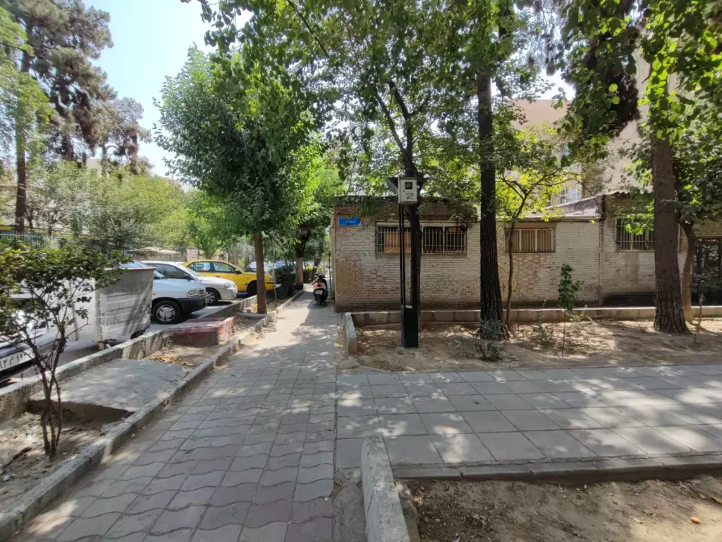 موقعیت اداری بر اصلی ویلایی تک واحد در بست - تصویر 3