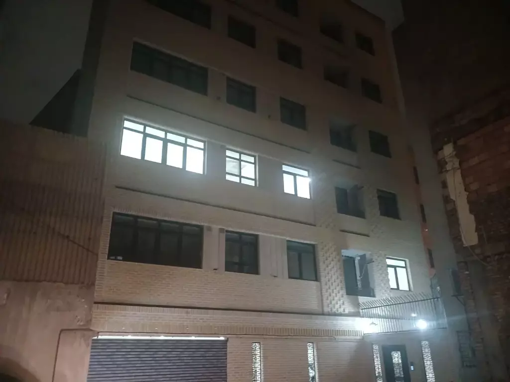 واحد 95 متری
