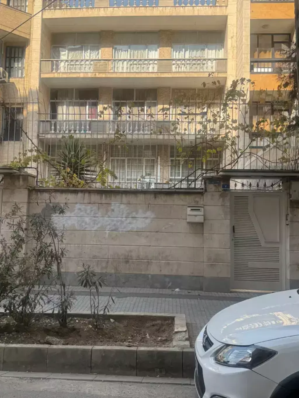 300متر کلنگی شمالی بر 10