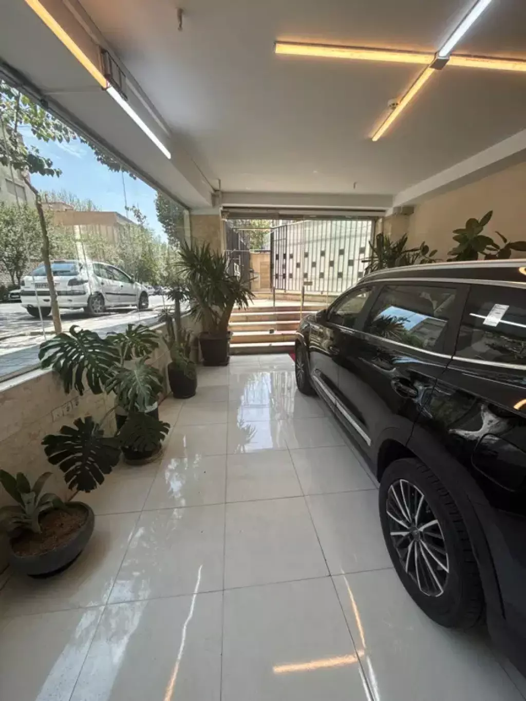 اجاره 300 متر تجاری - تصویر 3