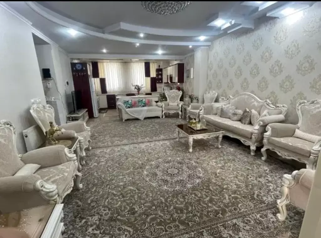 86متری 2خواب(فول امکانات)خیابان کاشان - تصویر 3