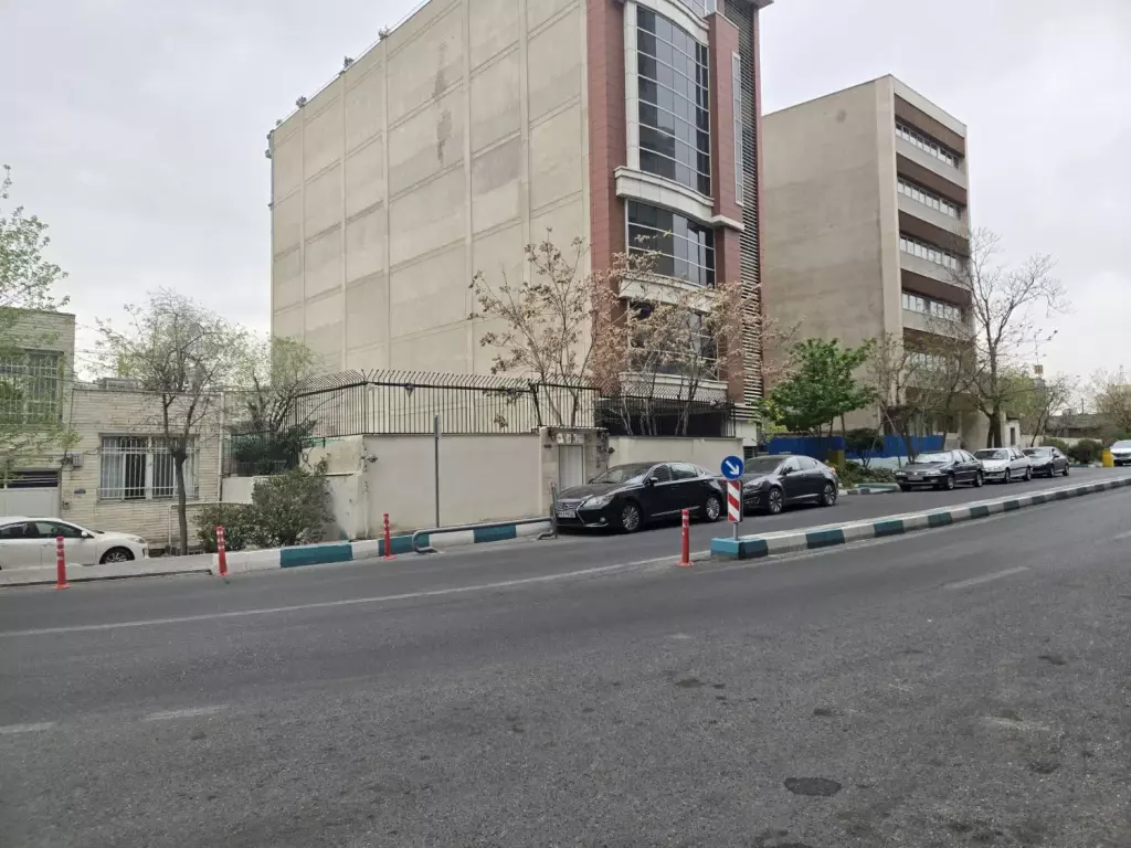 500 متر ویلایی بر خیابان خدامی - تصویر 2