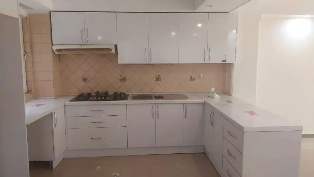 68 متر مرزداران، فرشتگان