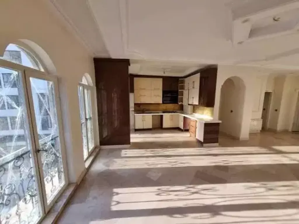 آپارتمان 106 ساقدوش