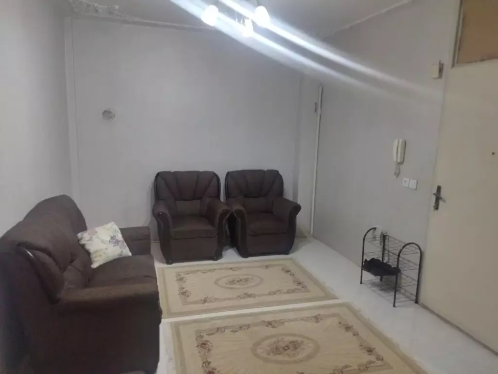 آپارتمان 40 متری در خ کمیل(تقاطع کاشان-خرمشهر)نواب - تصویر 2