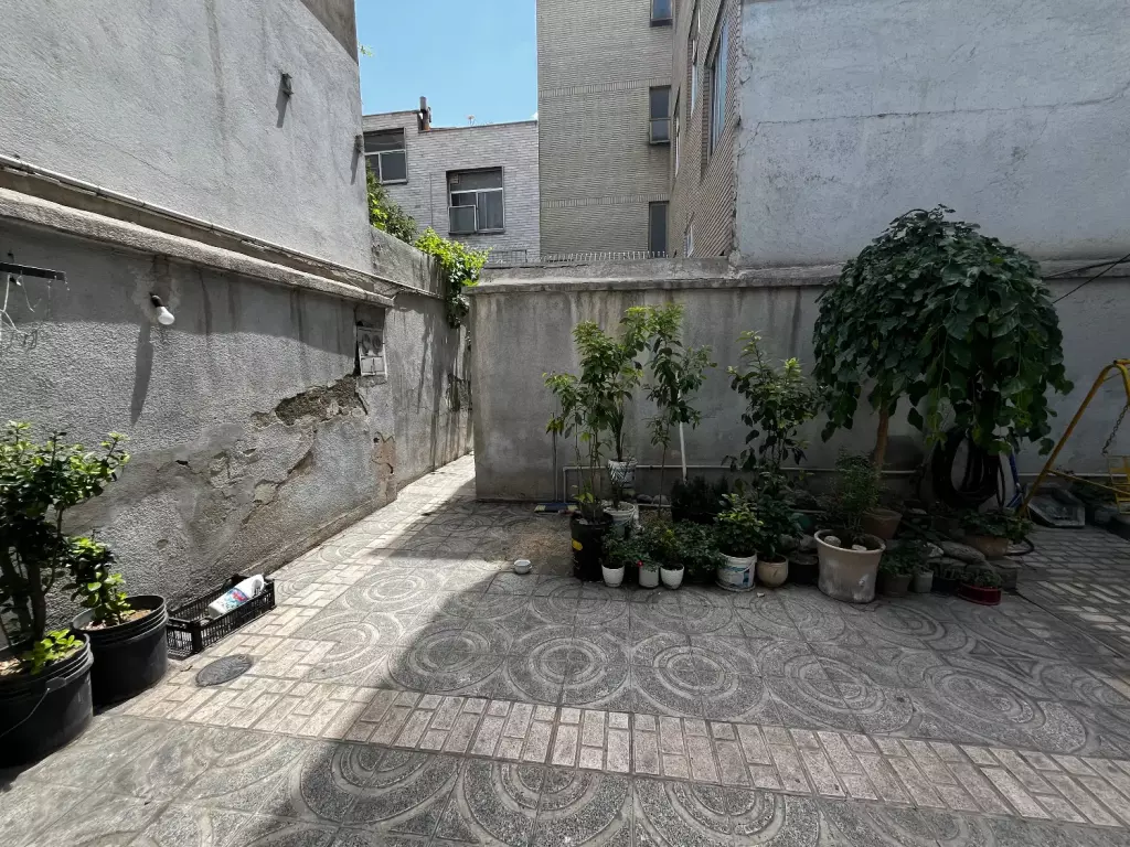 ملک کلنگی / انبار / کارگاه /بازار /سنگلج - تصویر 4