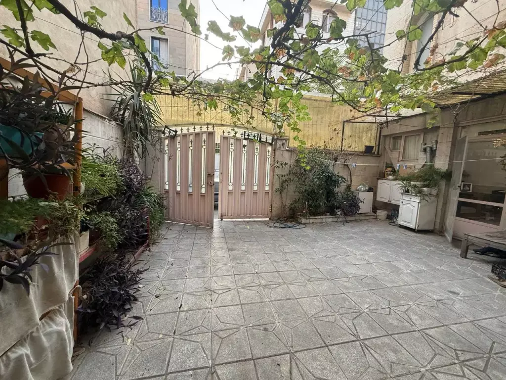 72 متر خ بنایی همکف با حیاط اختصاصی مشجر - تصویر 3