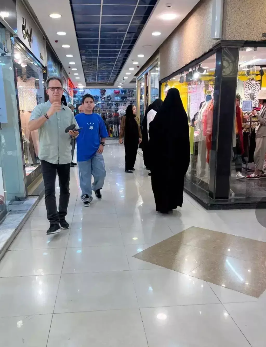 فروش مغازه 15 متری همکف پاساژ - تصویر 2