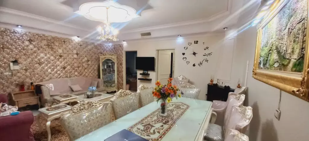 90 مترشکوفه دژکام طبقه اول