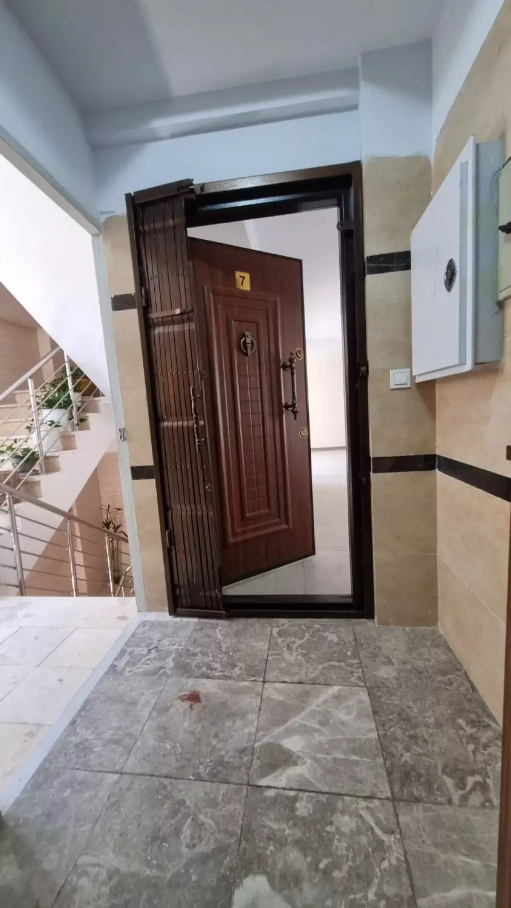 106 متر 3ساله طبقه4 فول/دوبر نورگیر/گلشن دوست - تصویر 18