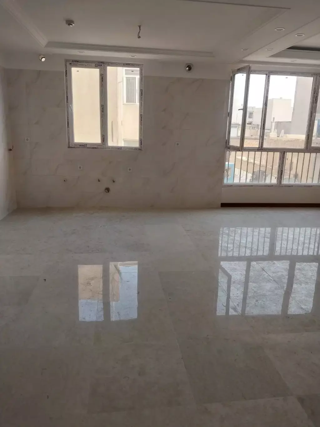 135 متر آپارتمان نوساز 3 خواب - تصویر 2