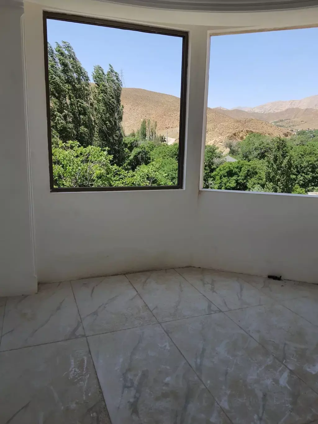 140 متر پنت هاوس شهمیرزادبا تراس روباز و روف گاردن - تصویر 7