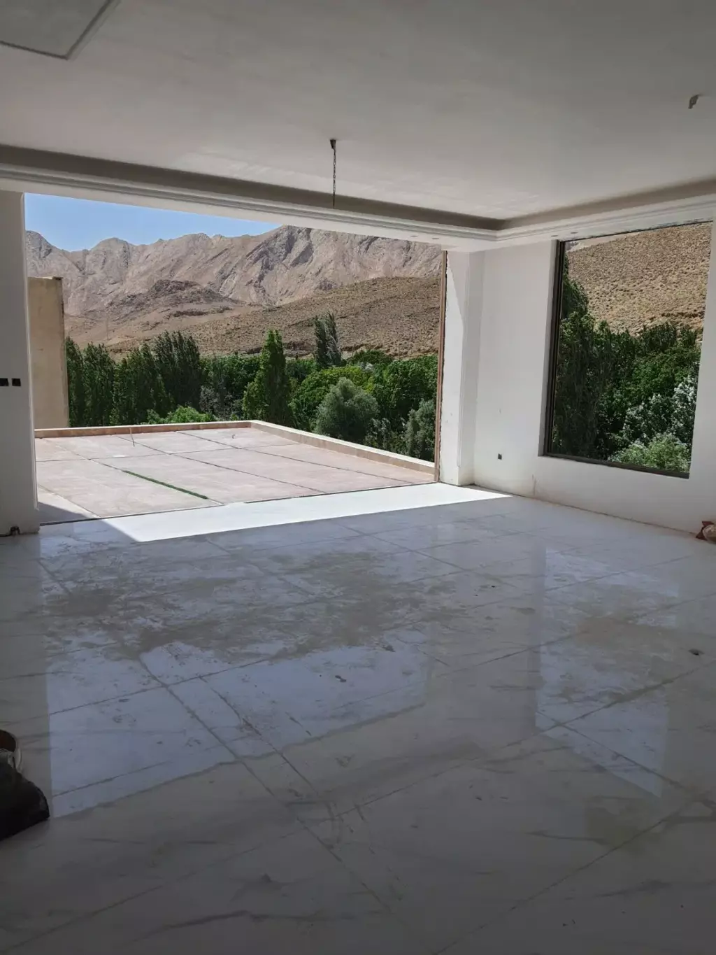 140 متر پنت هاوس شهمیرزادبا تراس روباز و روف گاردن - تصویر 4