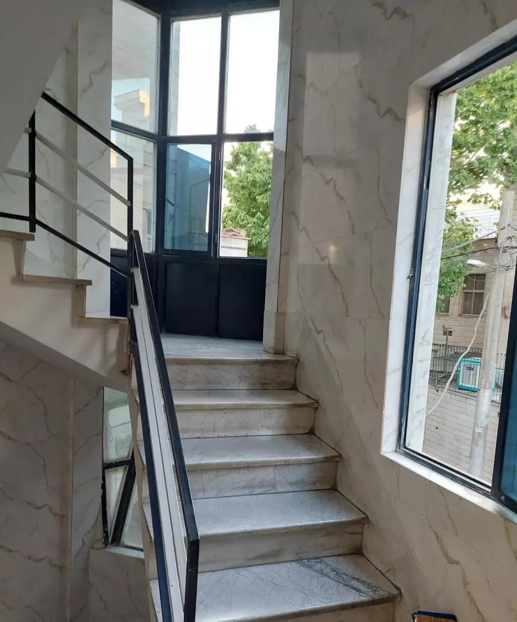 زمزم رفیعیان 45 متری - تصویر 2