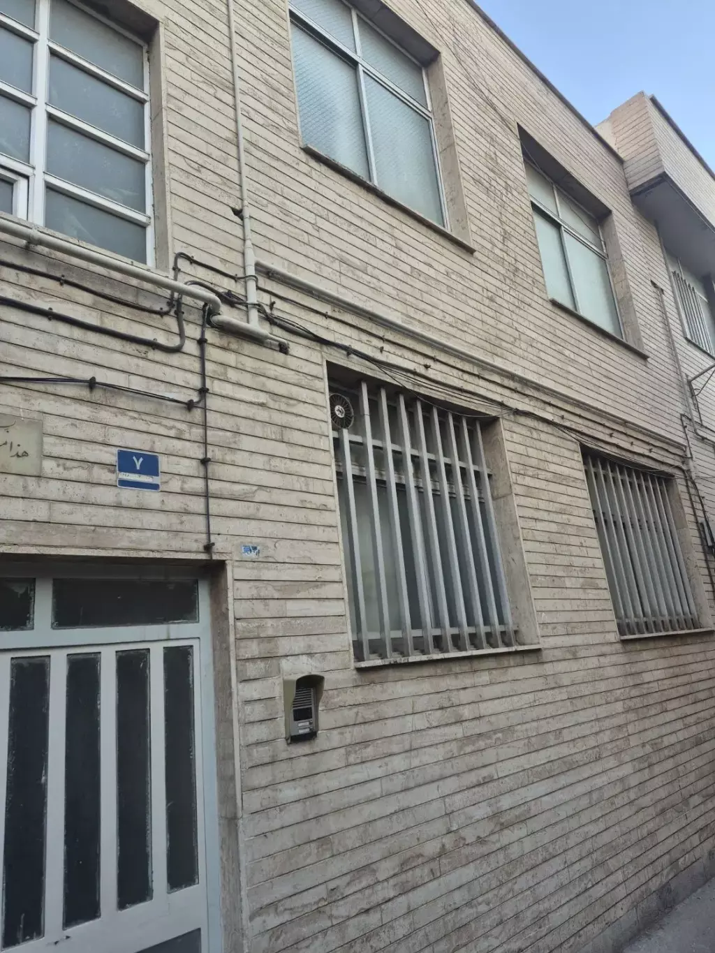 خانه 150 متری در دو طبقه مجزا 90 متری