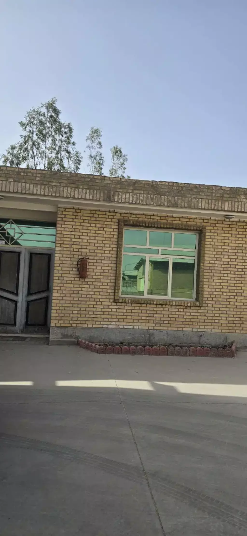 کارخانه رنگ با تمام امکانات شهرک صنعتی ایوانکی