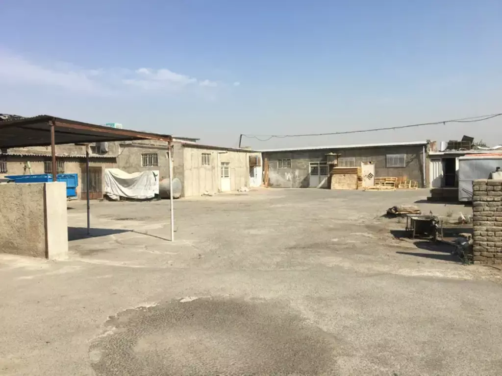 2893 متر